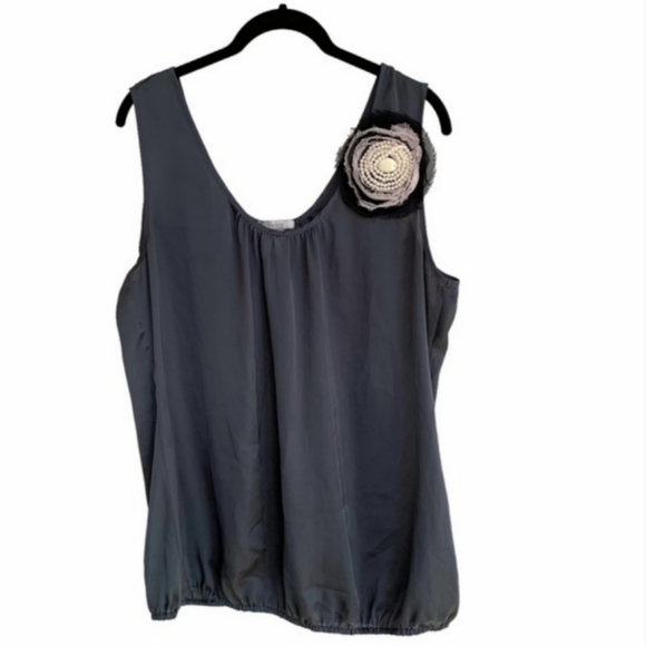 Lilly Lou Sleeveless Lightweight Blouse Raw Edge Fabric & Pearl Rosette G Size L - Picture 8 of 8